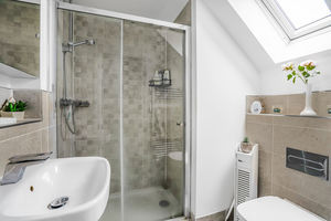 En suite- click for photo gallery